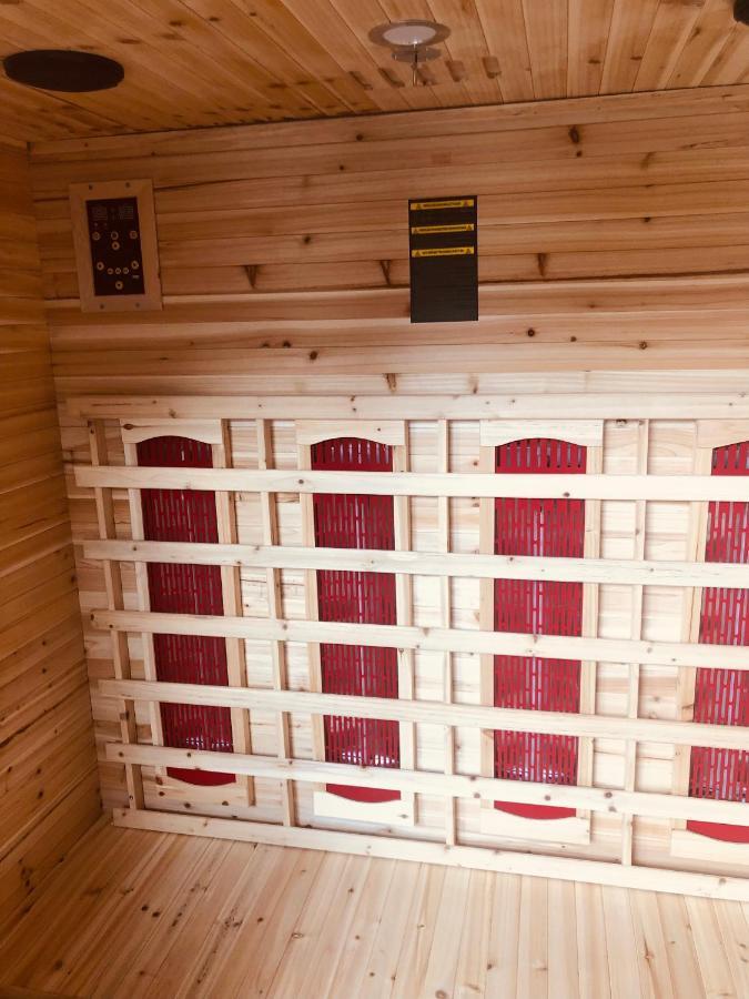 Altes Gewoelbe Mit Sauna Und Whirlpool Im Aussenbereich Elsterheide Buitenkant foto